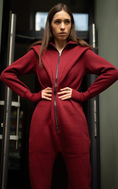 Комбинезон женский на флисе теплый бордо нинзя Тщтоф с большим капюшоном the one